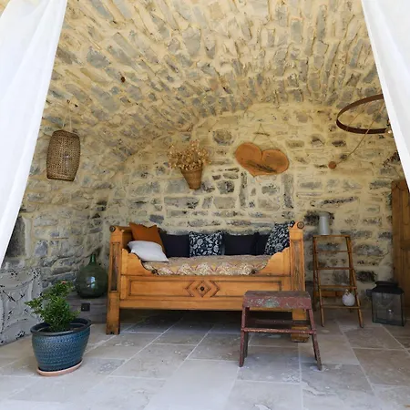 La Gourmandine -gites Courry