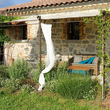 La Gourmandine -gites * Courry